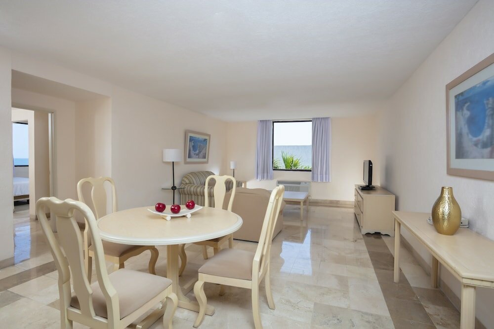 Фото Fiesta Inn Veracruz Malecon