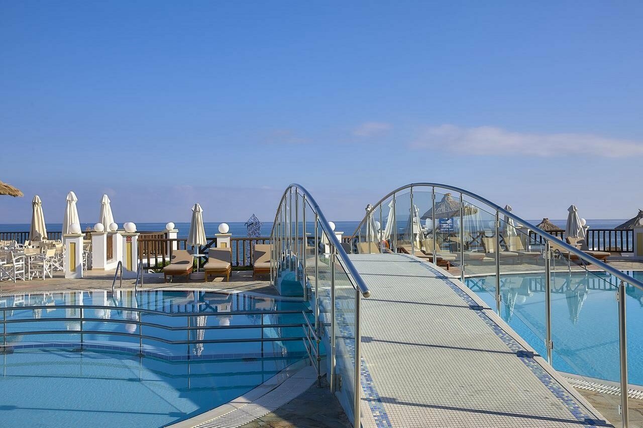 Фото Отель Alexander Beach Hotel & Village Resort