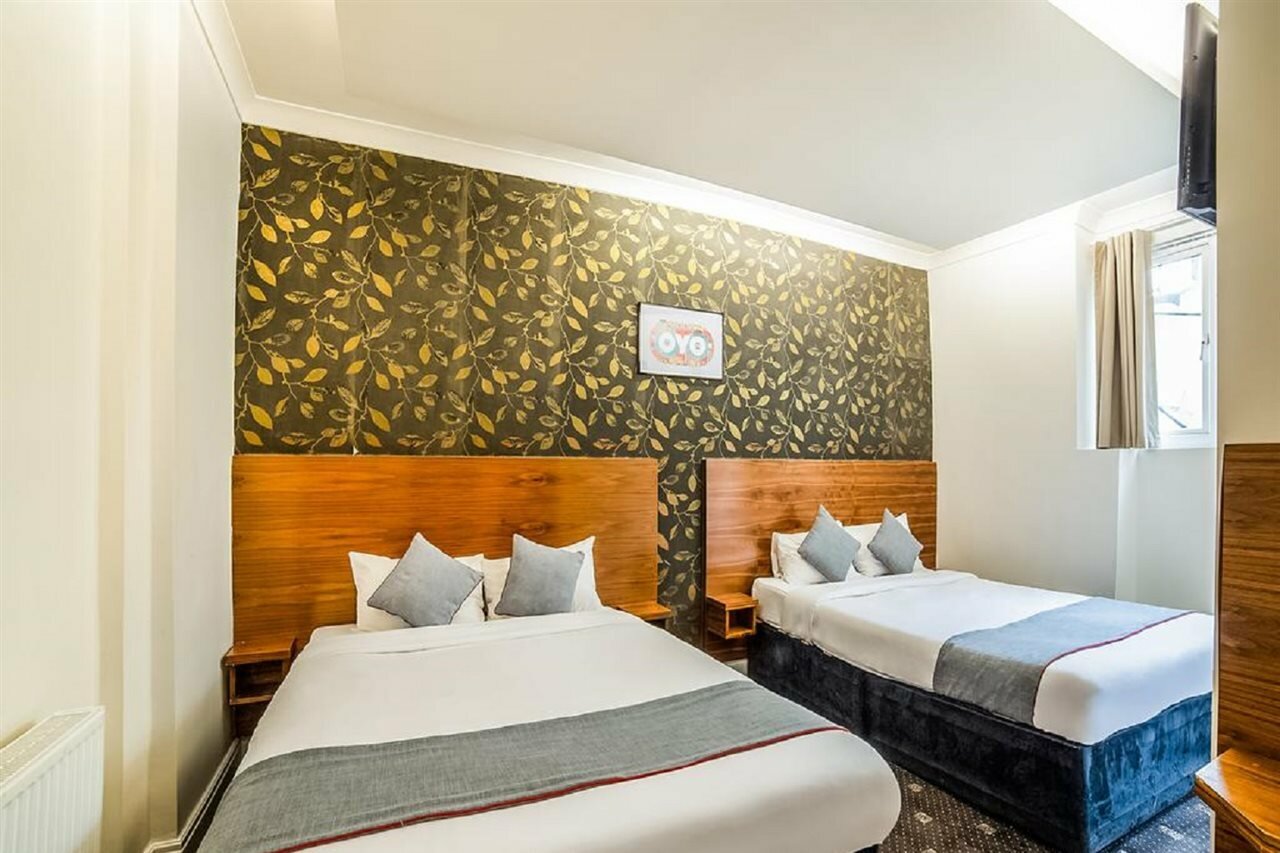 Фото The Park Hotel