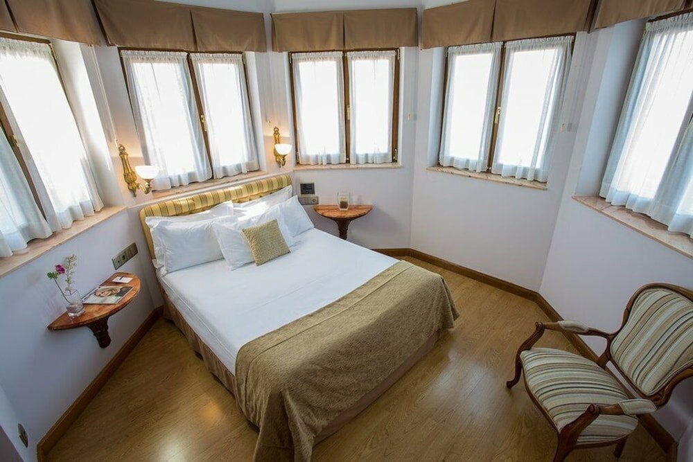 Фото Hotel Alfonso II