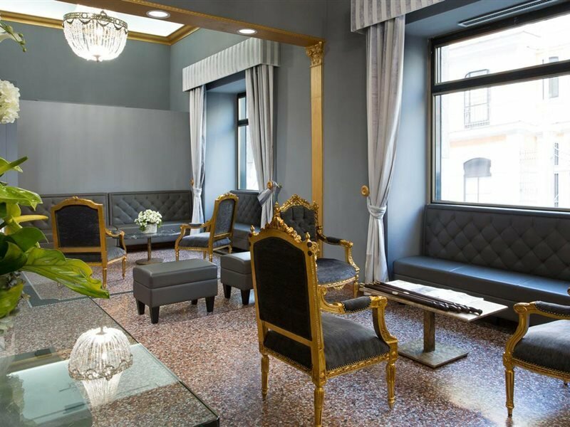 Фото Golden Tulip Rome Piram