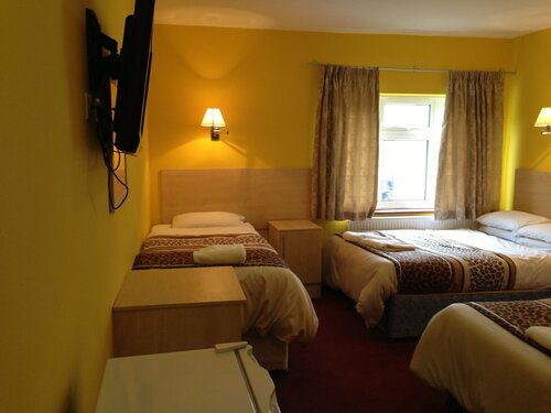 Гостиница Acton Town Hotel в Лондоне