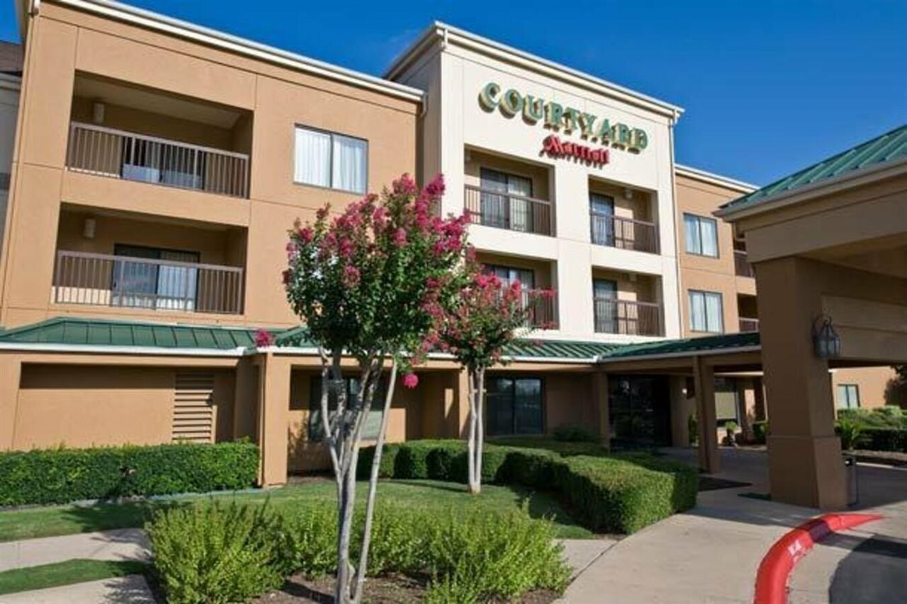 Фото Courtyard by Marriott Austin Round Rock