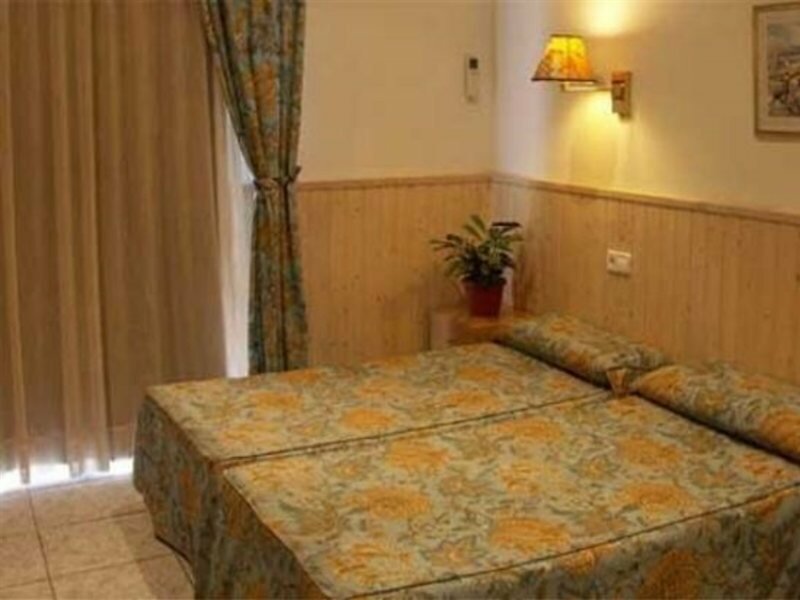 Фото Hotel Piccadilly Sitges