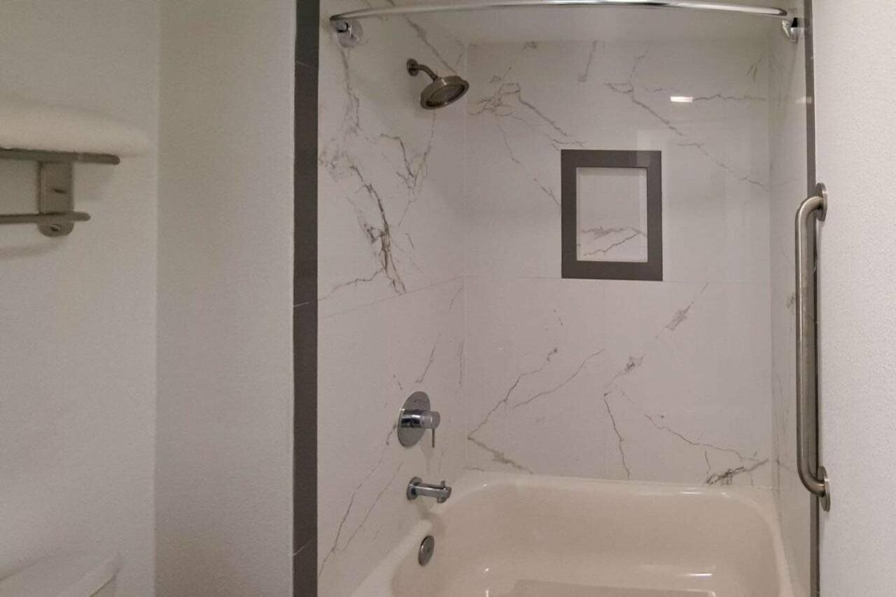 Фото Clarion Pointe El Cajon San Diego East