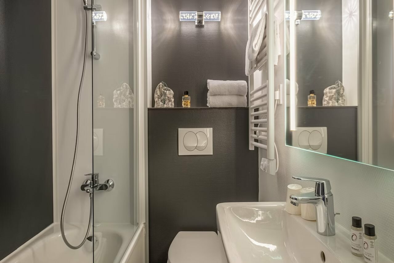 Фото The Originals City, Angers Sud – Le Village 49