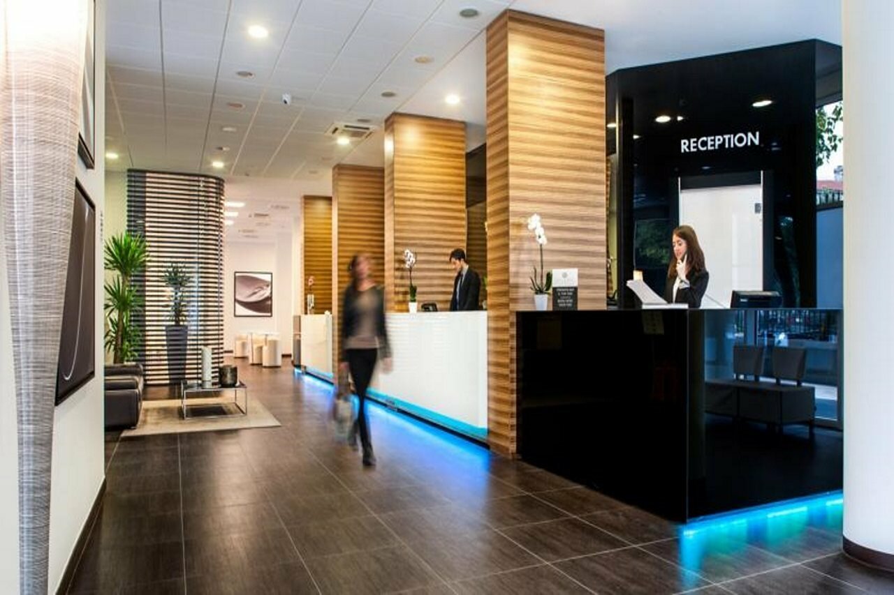 Фото отеля 2