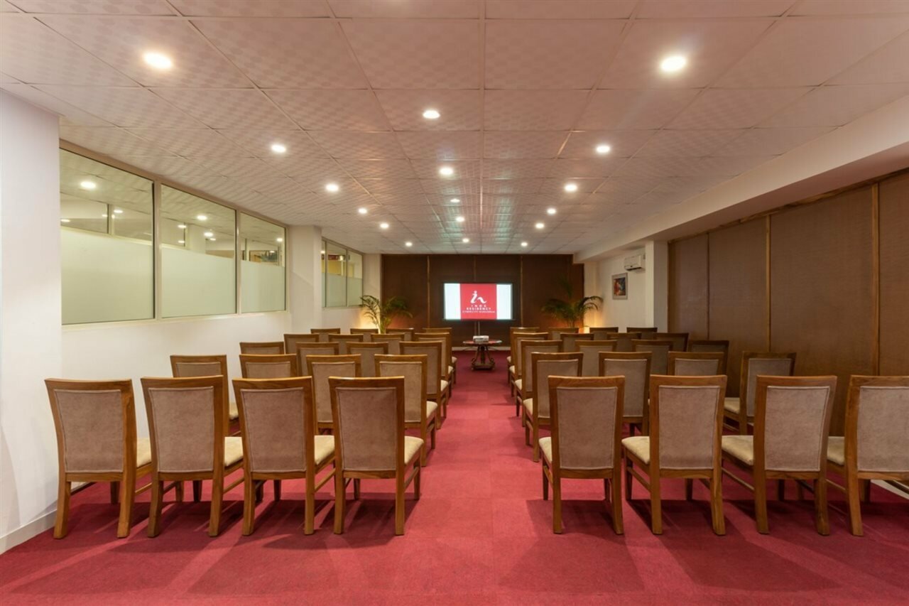 Фото Inde Hotel Cyber City