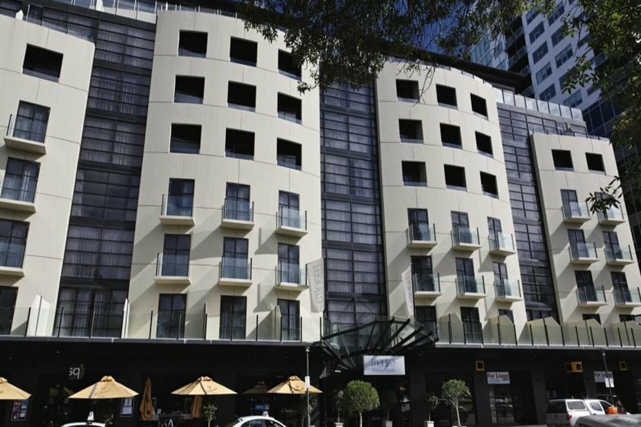 Фото Mantra Hindmarsh Square