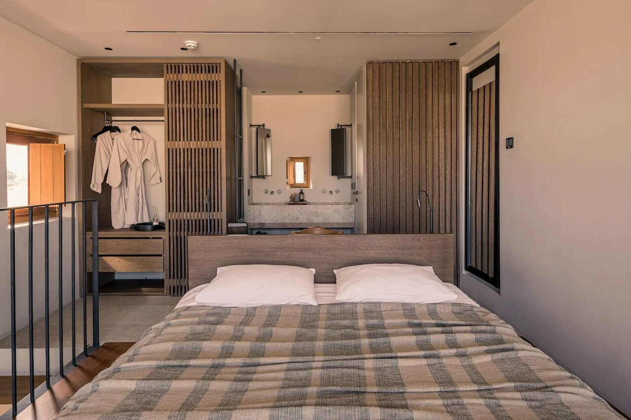 Фото Theros All Suite Hotel - Adults Only