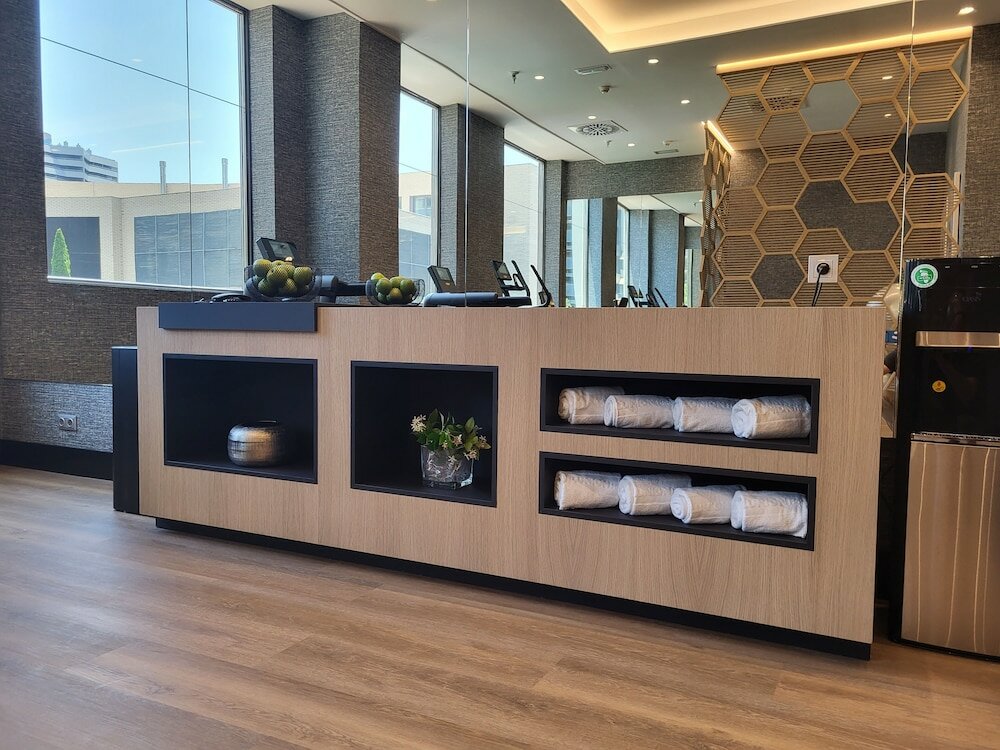 Фото Hotel Ilunion Valencia 3