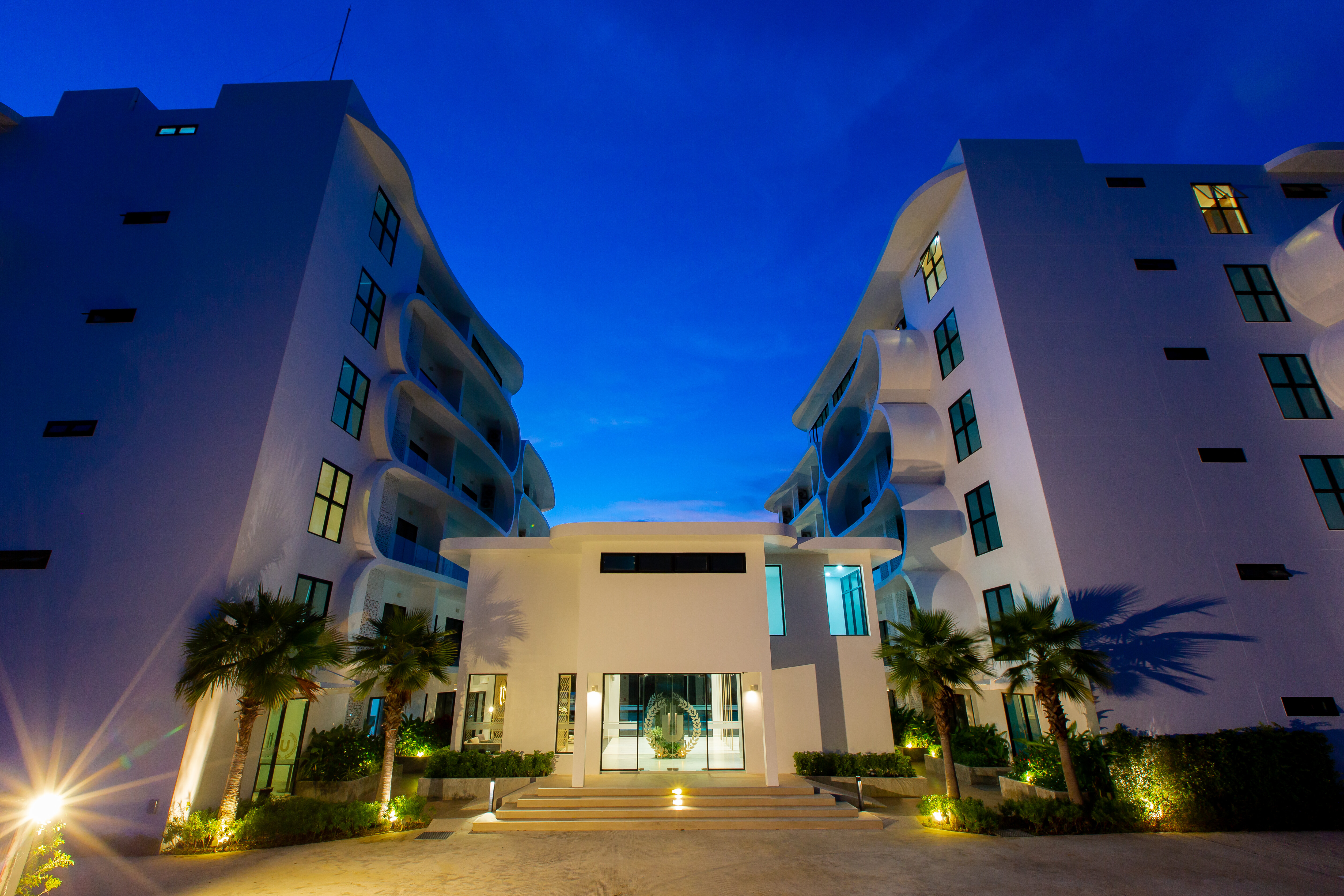 Фото отеля 1