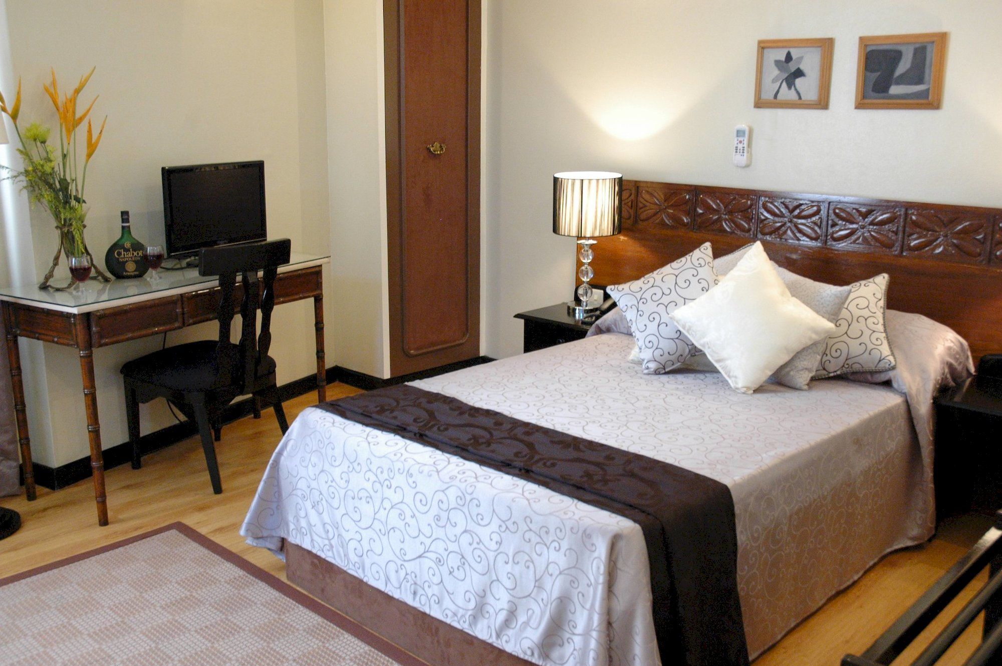 Фото Manila Manor Hotel