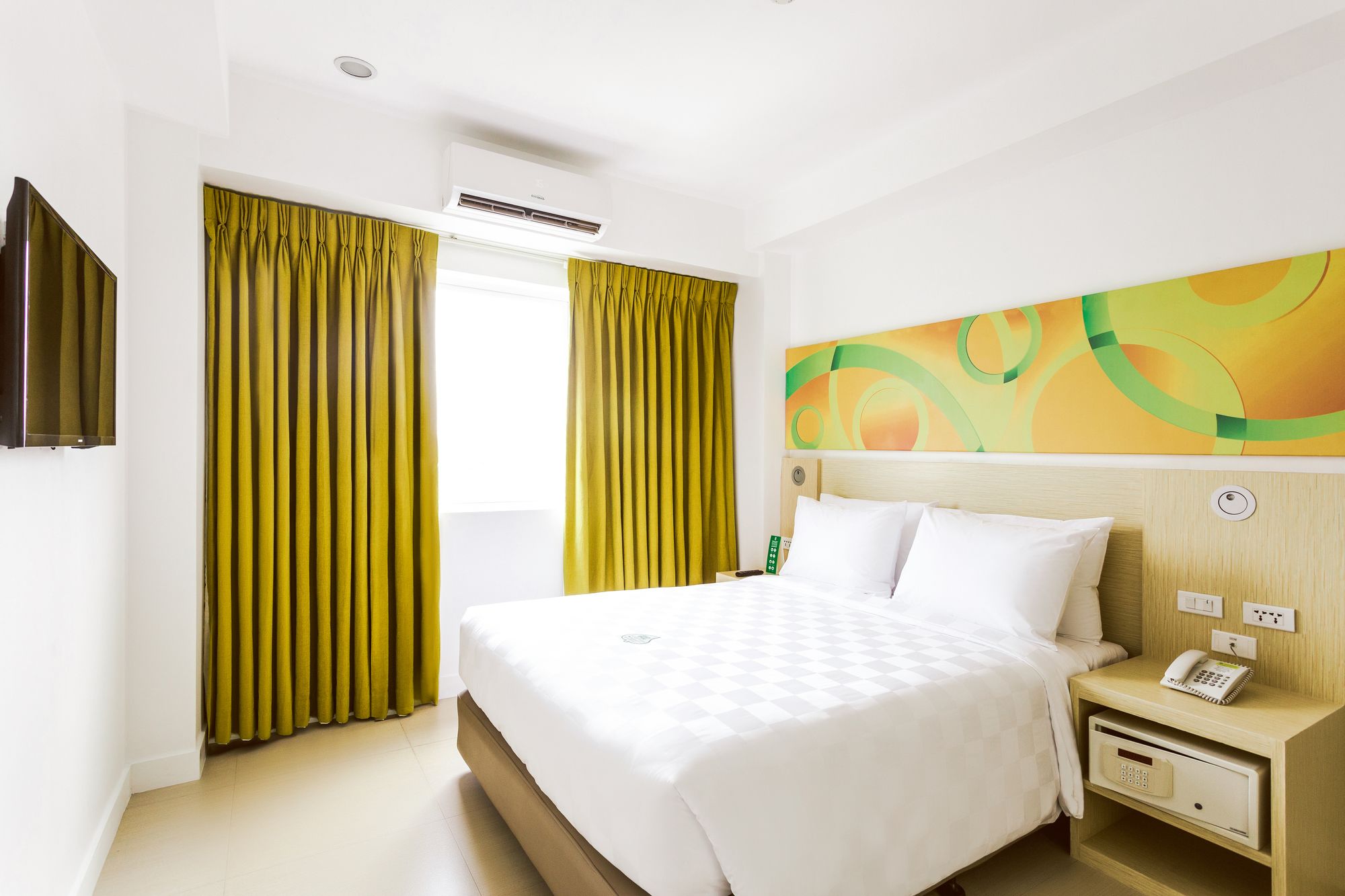 Фото Go Hotels Timog