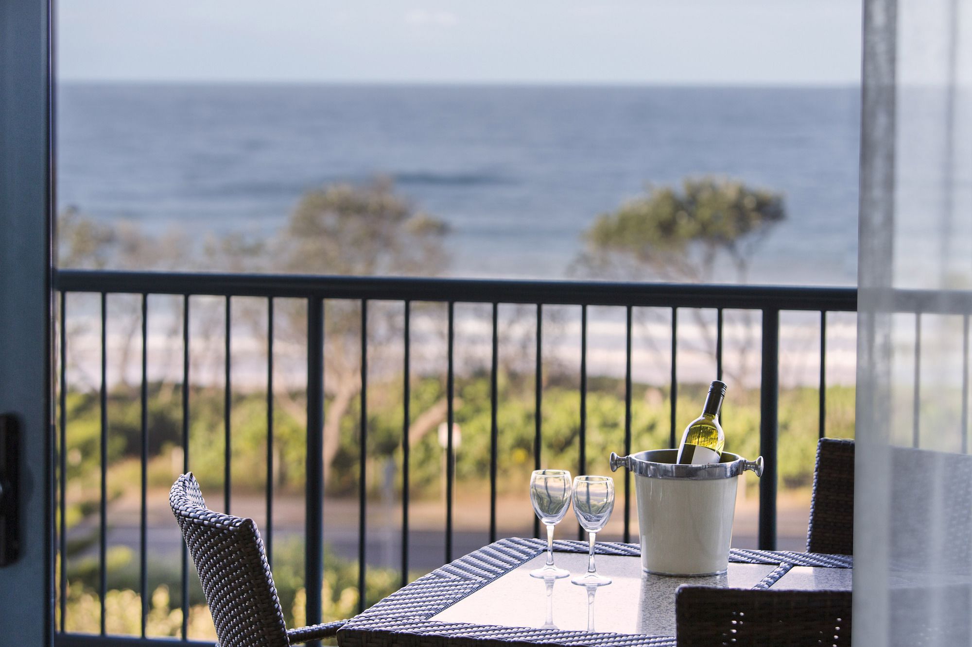 Фото Oaks Sunshine Coast Seaforth Resort