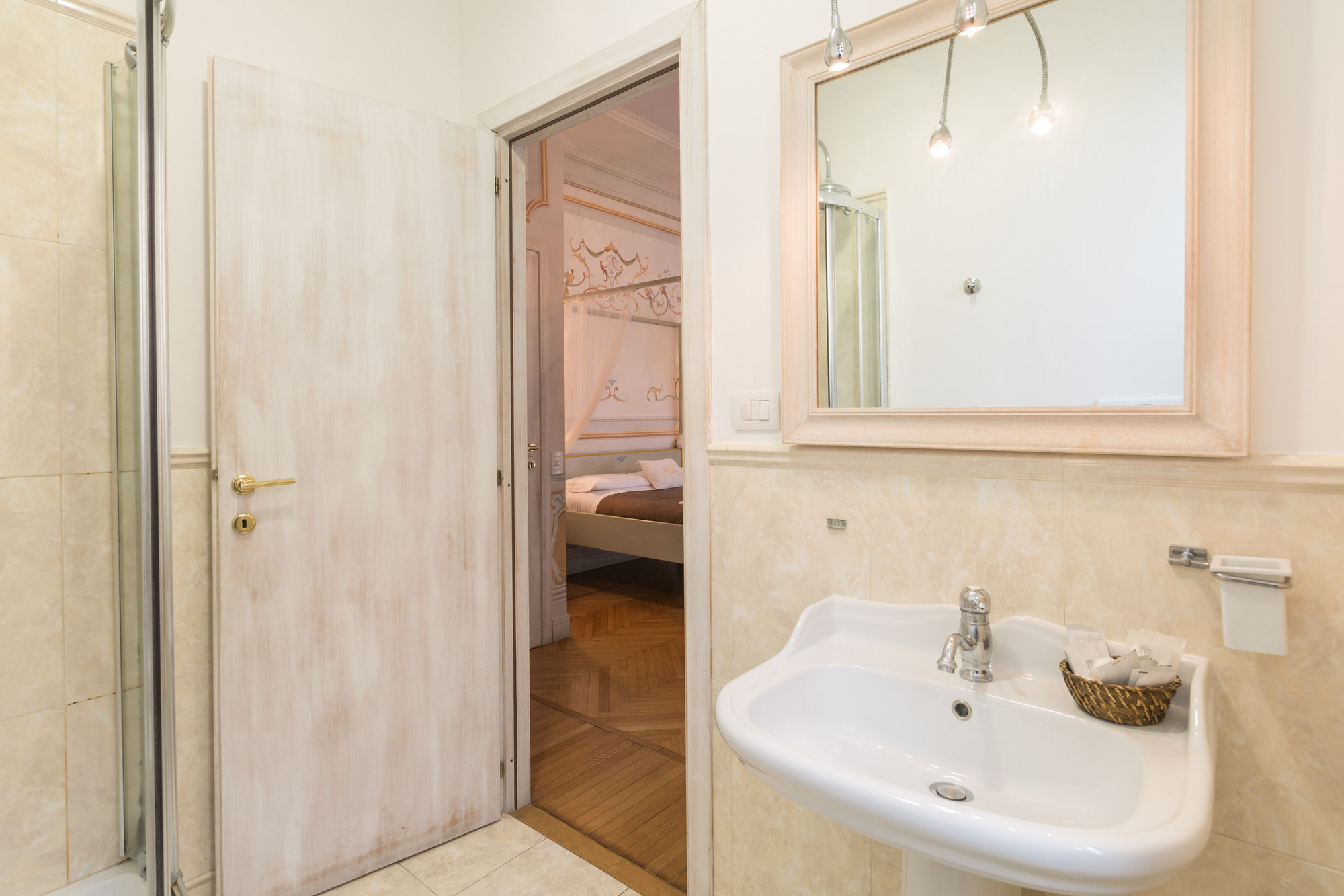 Фото Suites Piazza del Popolo