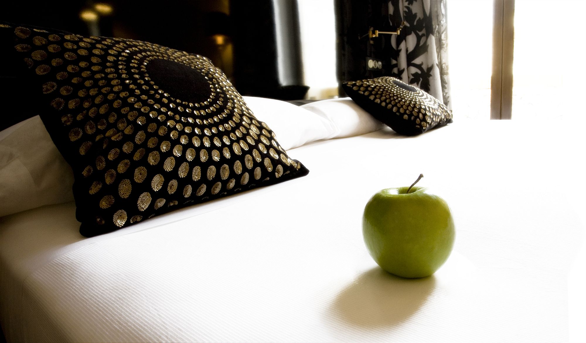 Фото Room Mate Leo Hotel