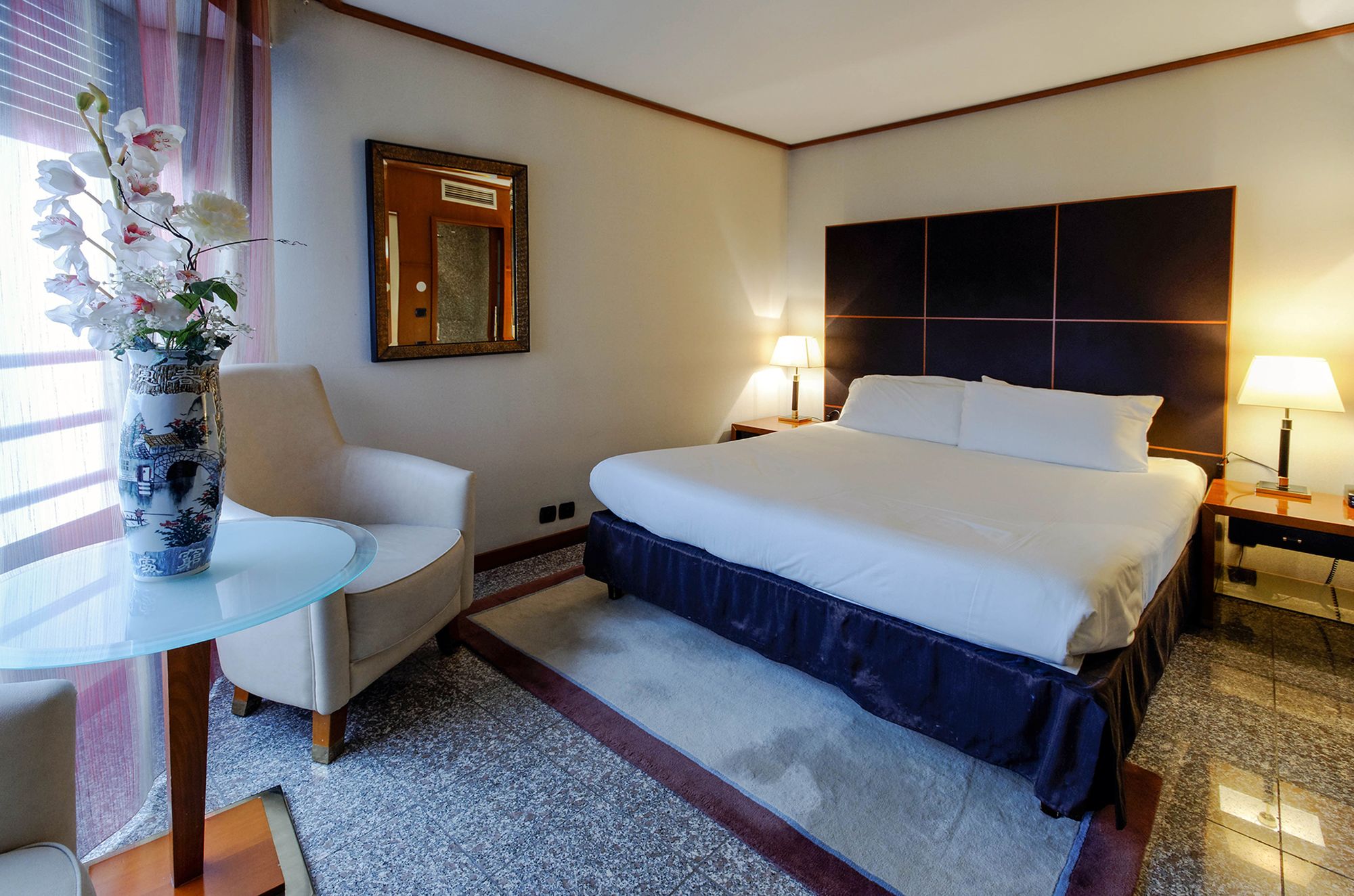 Фото Le Goldstar Appartements Nice