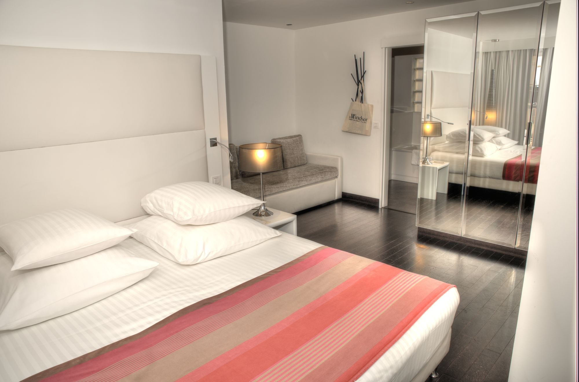 Фото Hotel le Windsor Grande Plage Biarritz