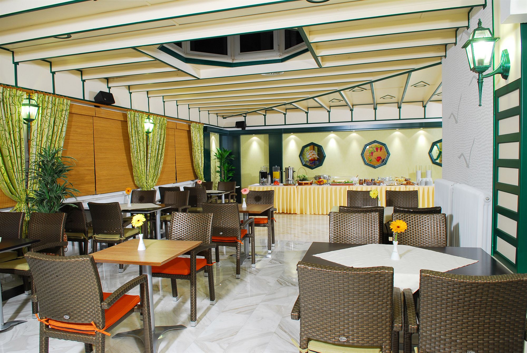 Фото Hotel Strass