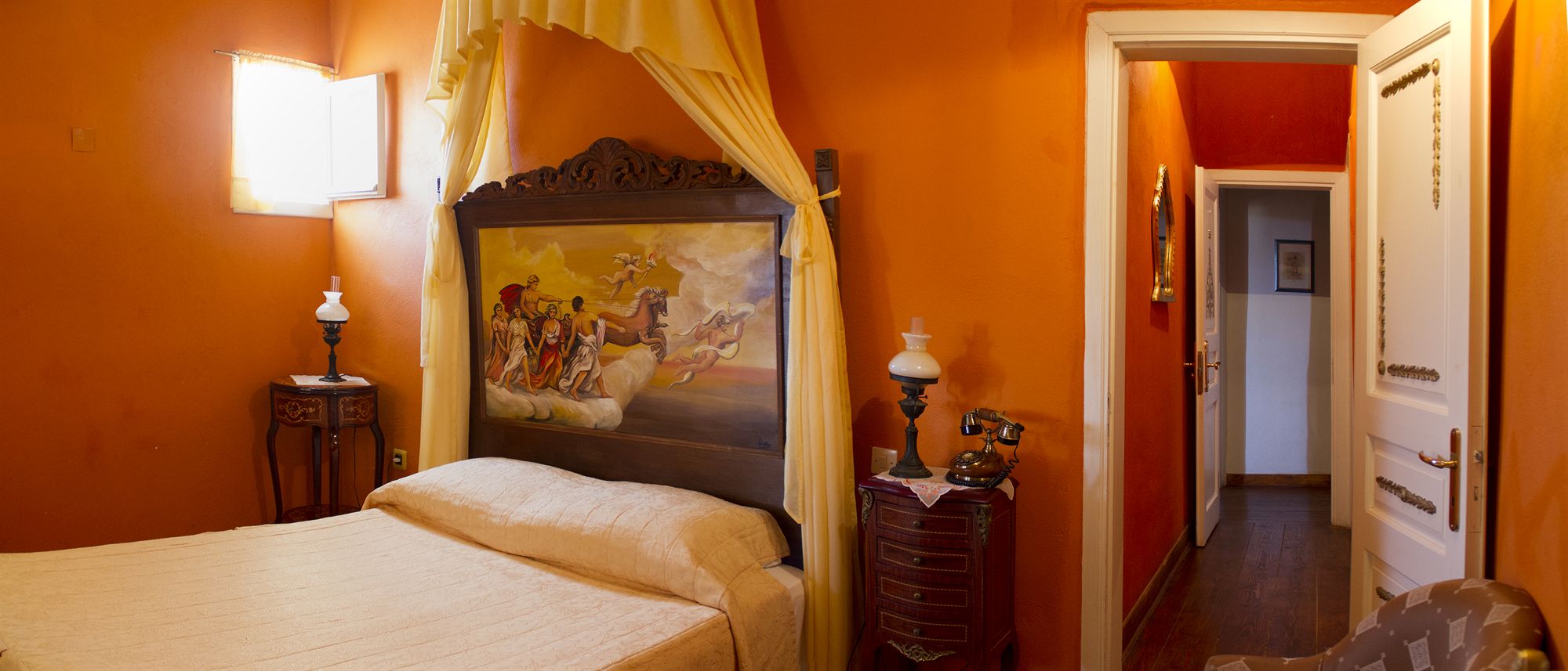 Фото Ilion Hotel Suites