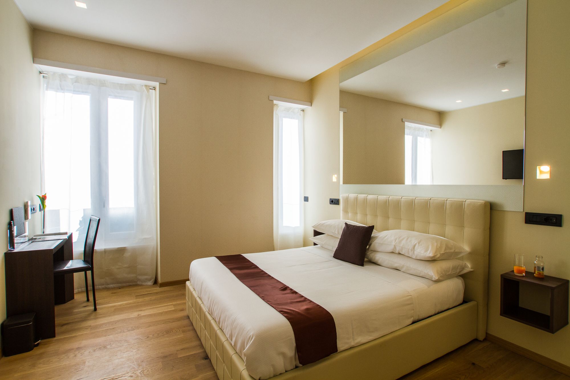 Фото Aiello Rooms - San Babila
