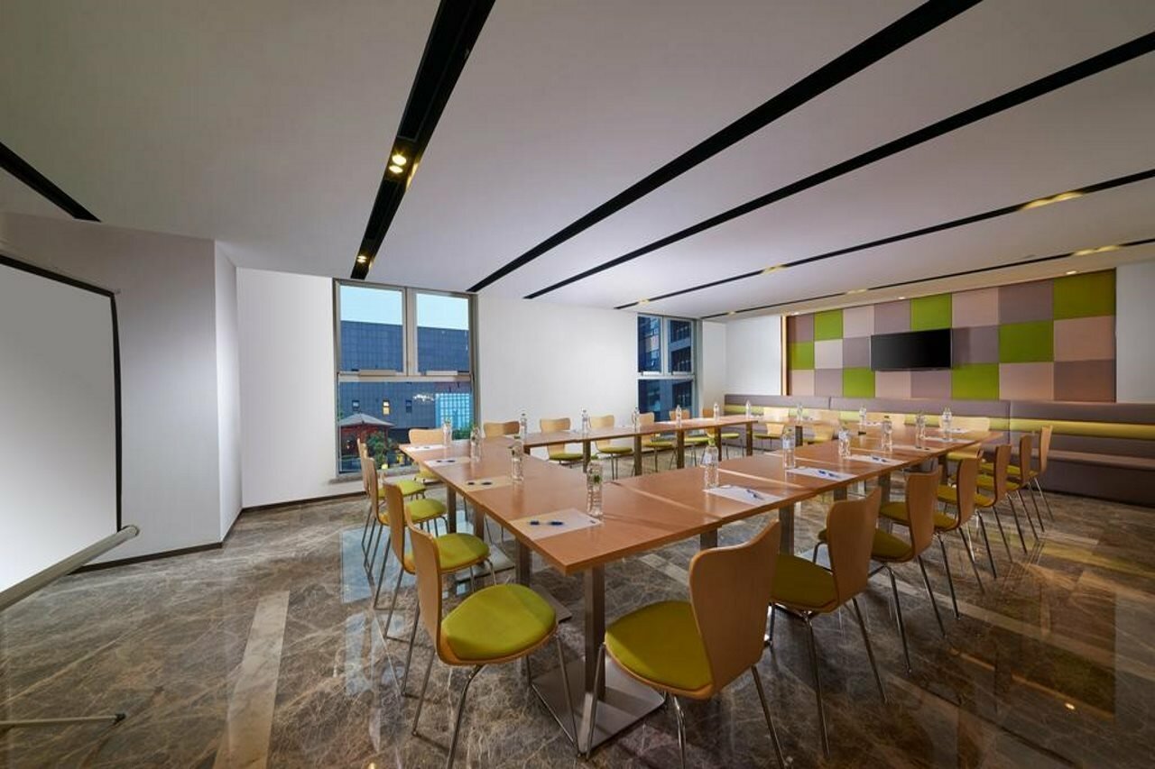 Фото Holiday Inn Express Hangzhou Huanglong, an Ihg Hotel