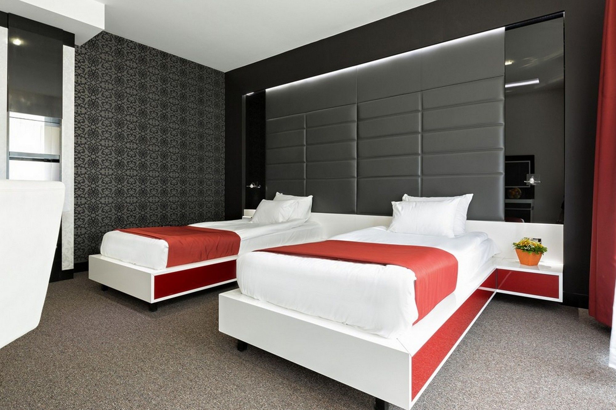 Фото Nova City Signature Collection Hotel