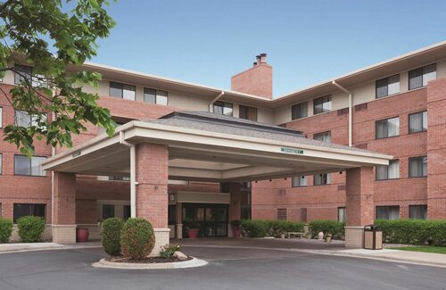 Гостиница La Quinta Inn & Suites by Wyndham Minneapolis-Minnetonka в Миннетонке
