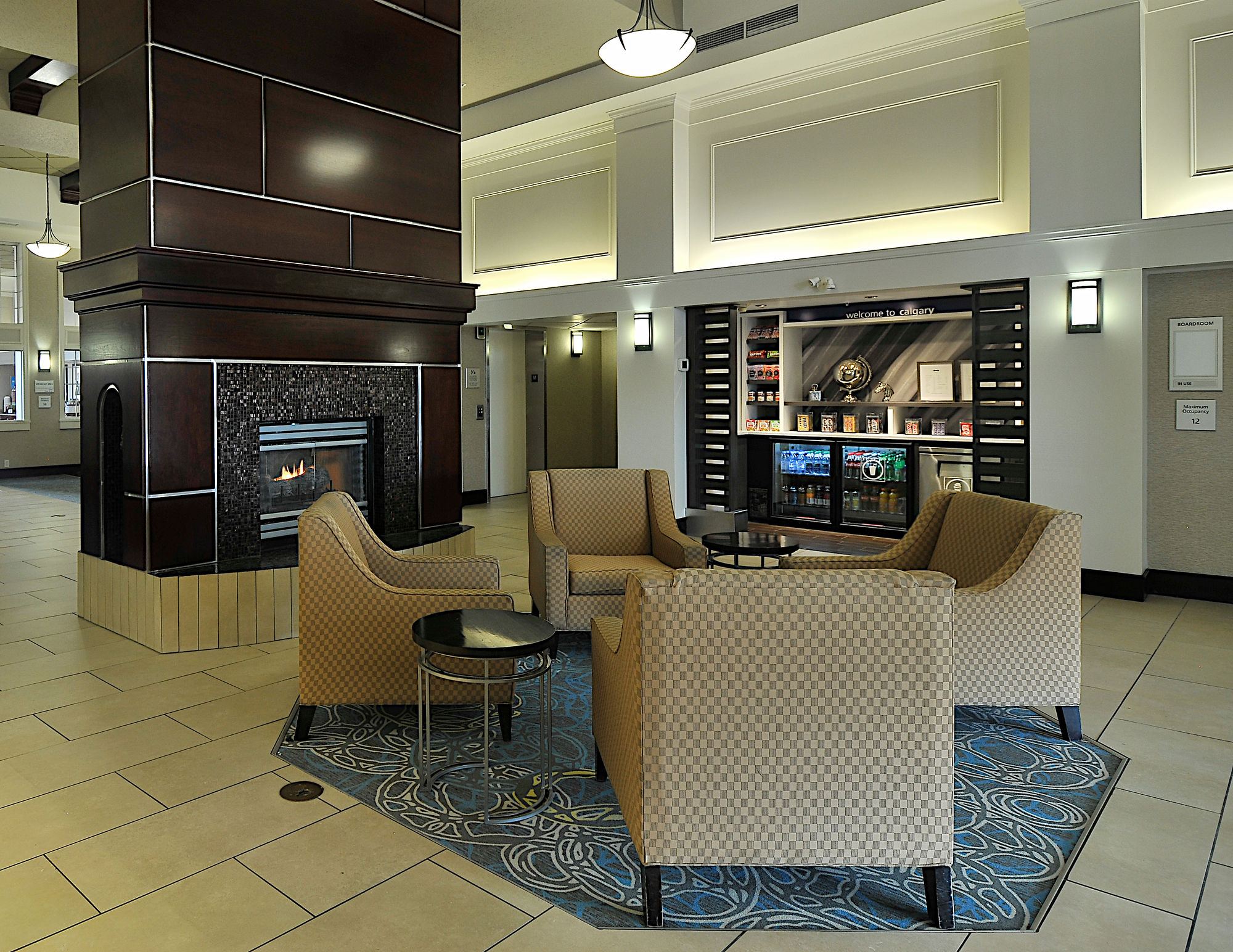 Фото Hampton Inn & Suites by Hilton Calgary Airport