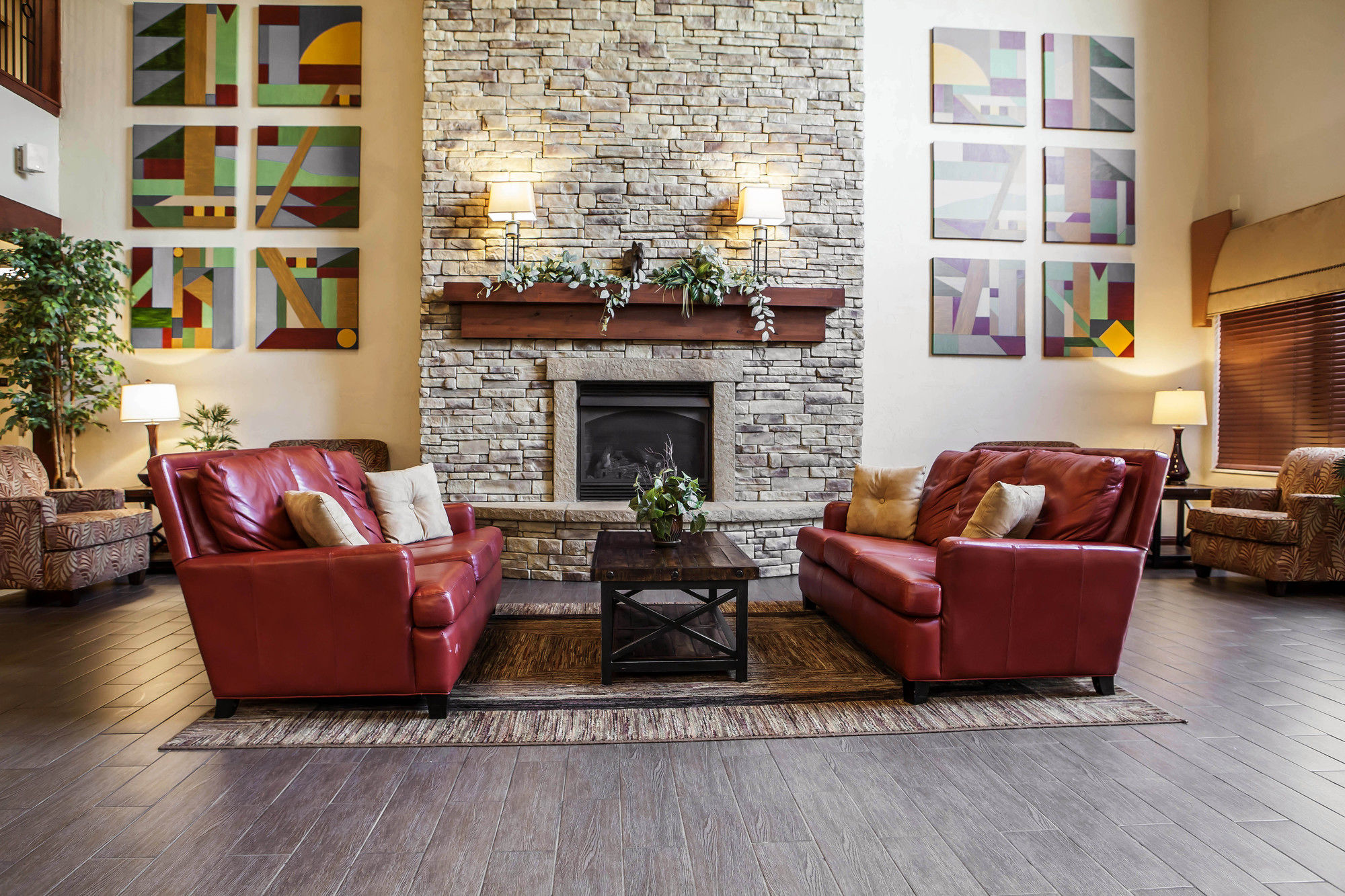 Фото Comfort Suites near Route 66