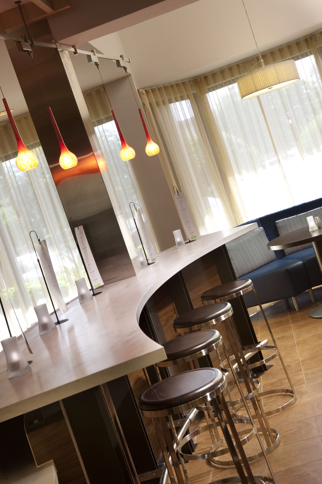 Фото Courtyard by Marriott Orlando Airport