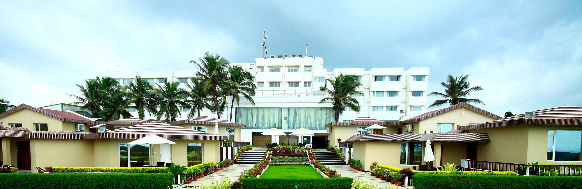 Фото Hotel Holiday Resort
