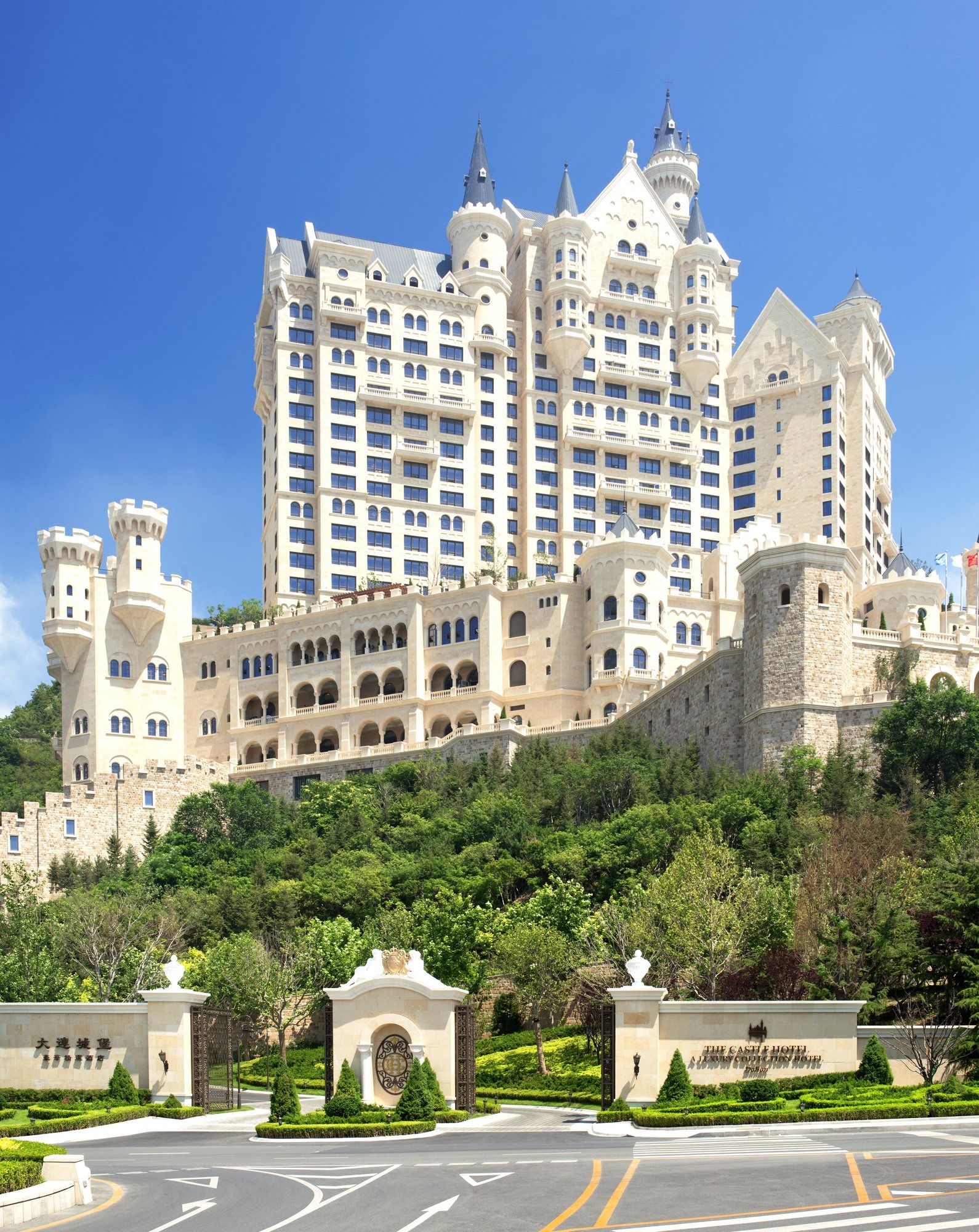 Фото The Castle Hotel a Luxury Collection Hotel Dalian
