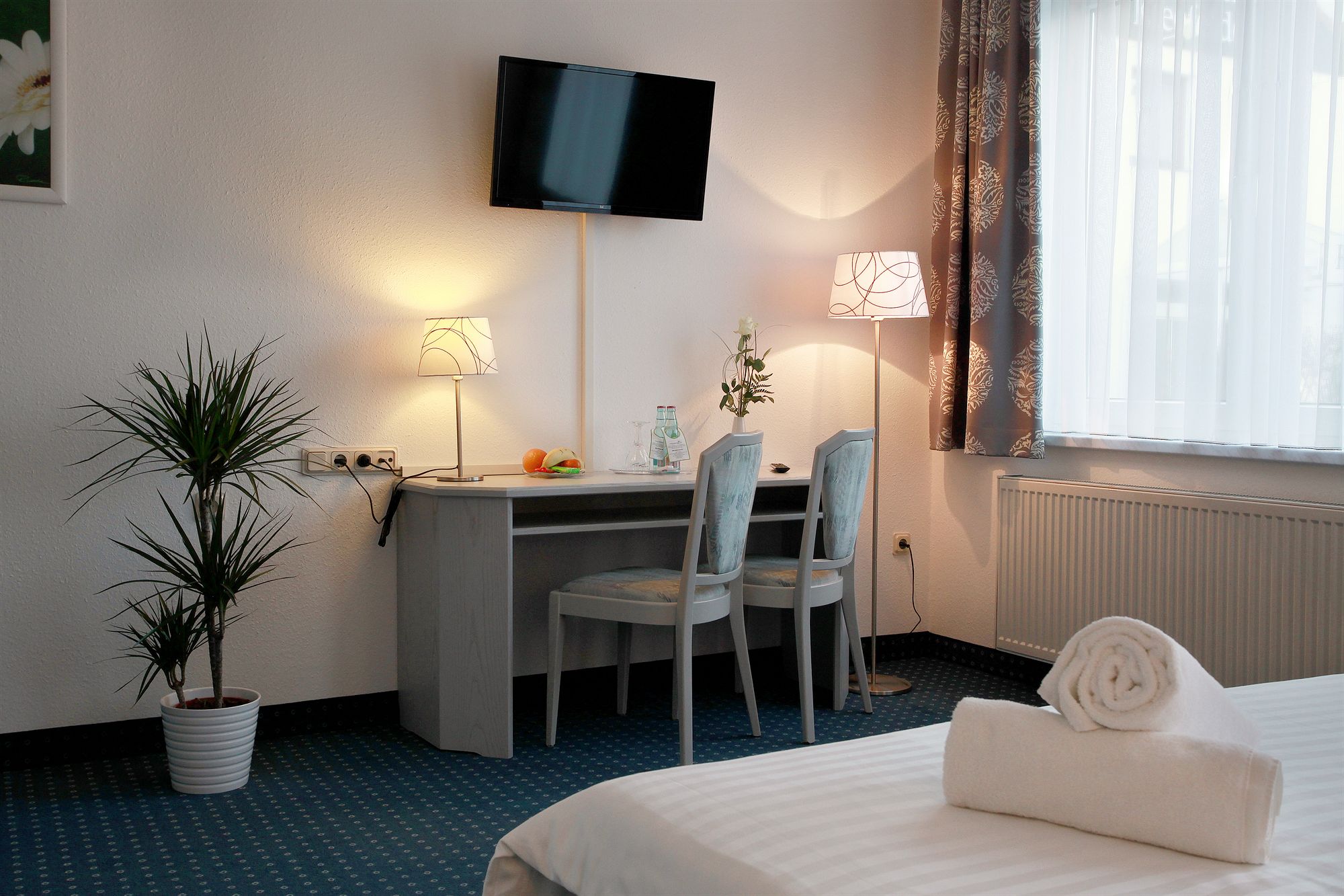 Фото Hotel Kleefelder Hof