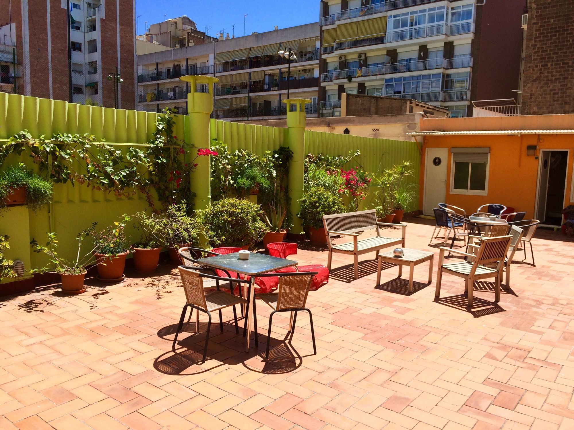 Фото отеля 2