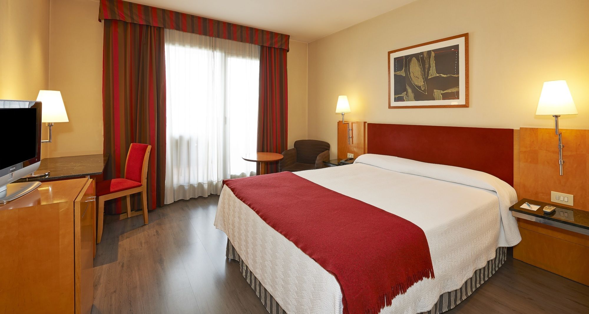 Фото Nh Ciutat de Reus