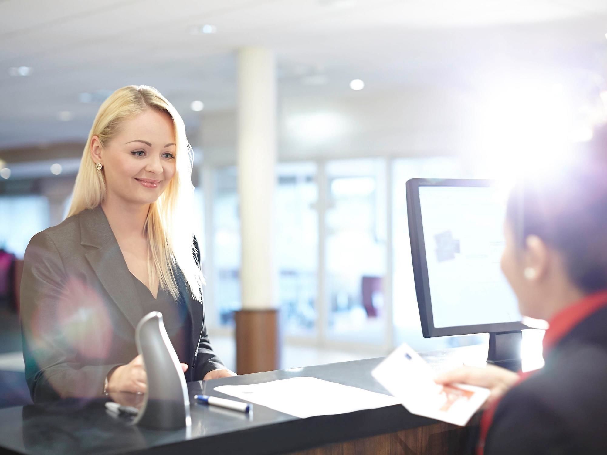 Фото Novotel Milton Keynes