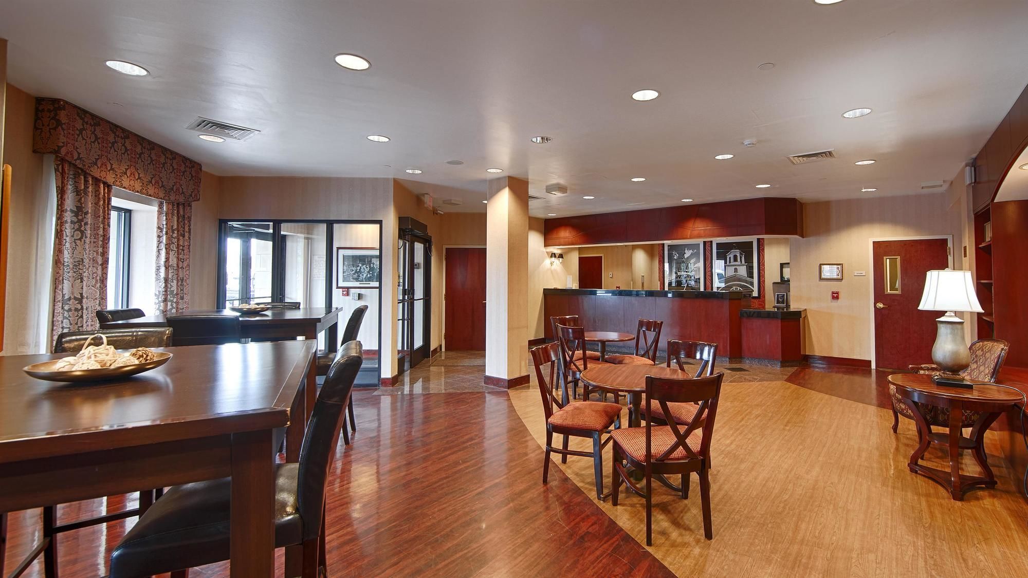 Фото Best Western Plus Boston Hotel