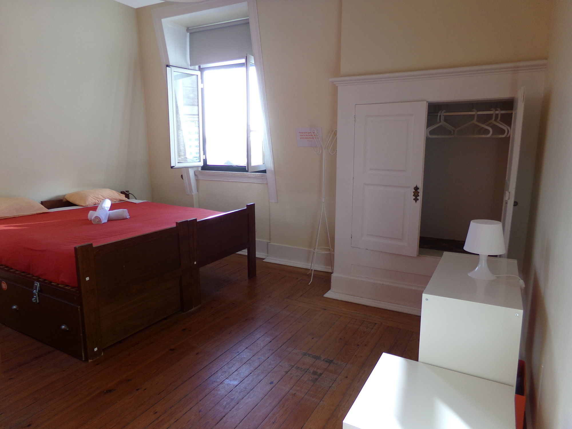 Фото Lisb'on Hostel