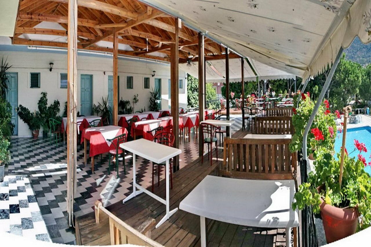 Фото Theofilos Classic Hotel