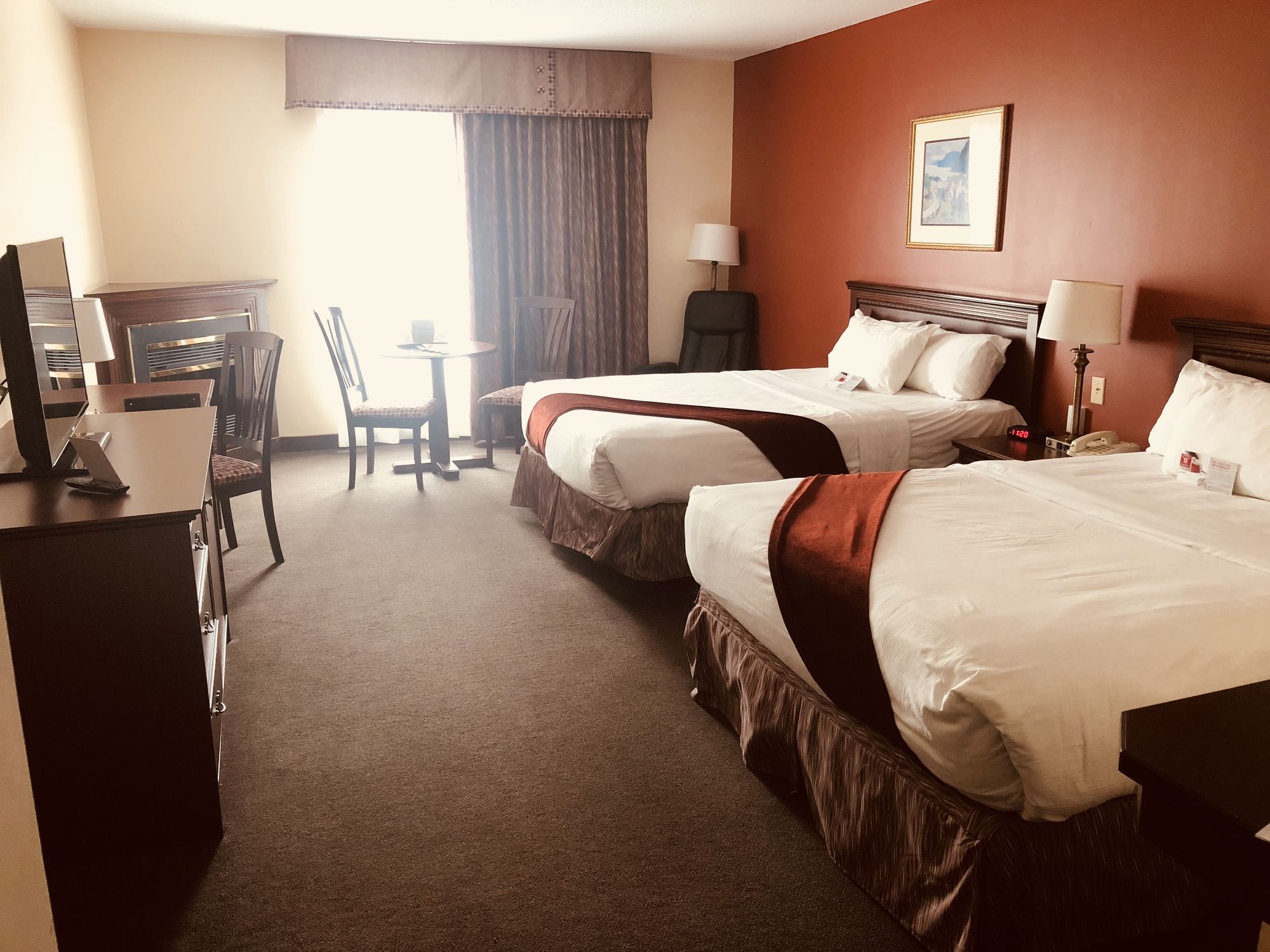 Фото Ramada Plaza by Wyndham Gatineau/Manoir du Casino