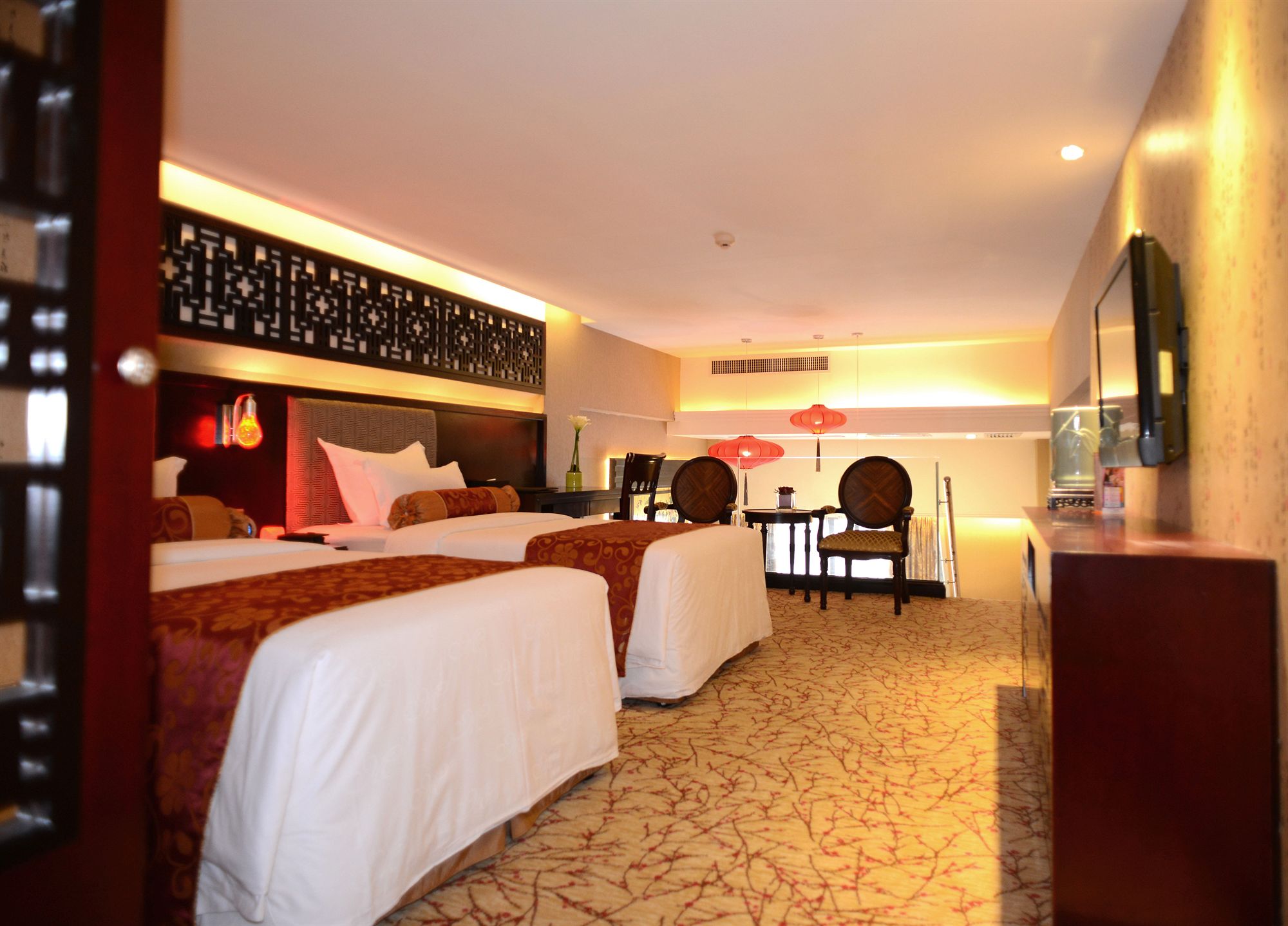 Фото Metropole Hotel