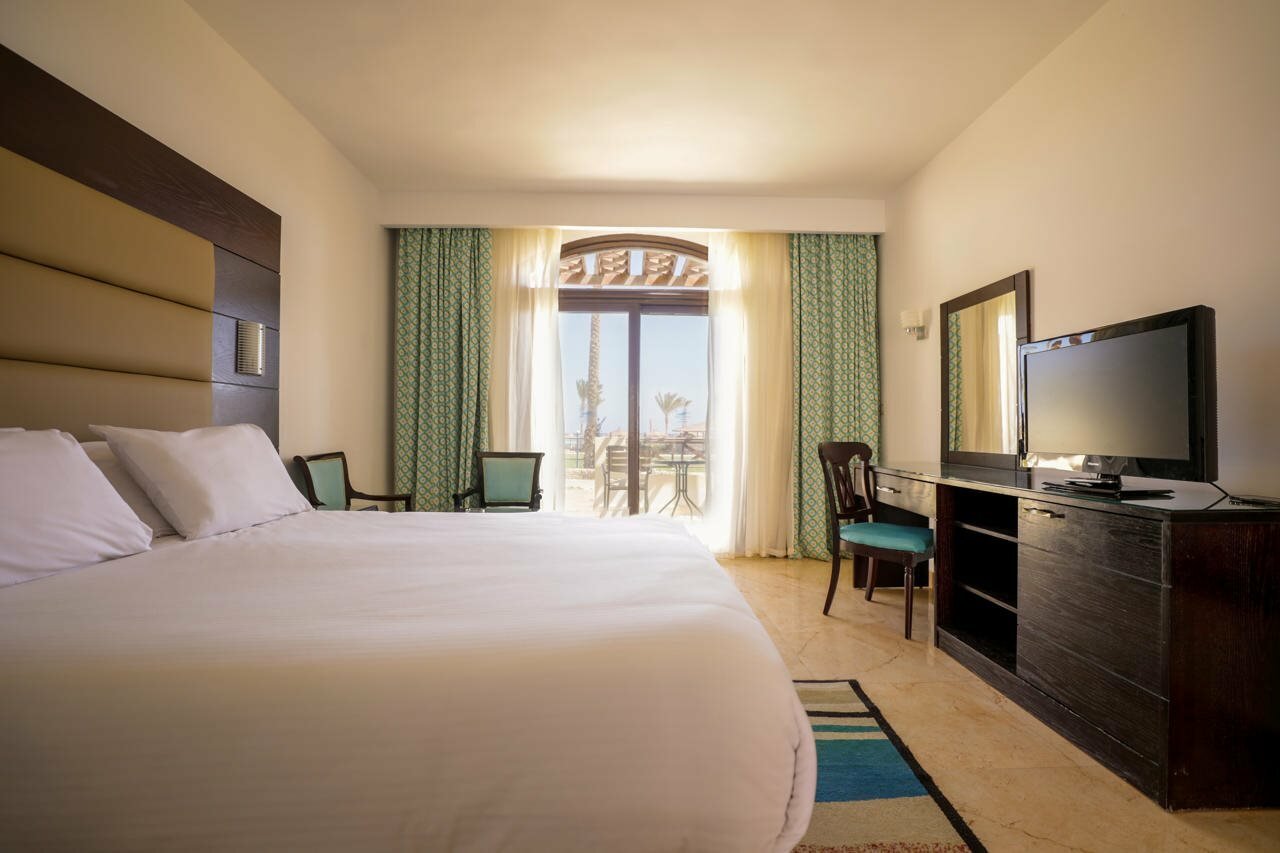 Фото Blend Elphistone Resort