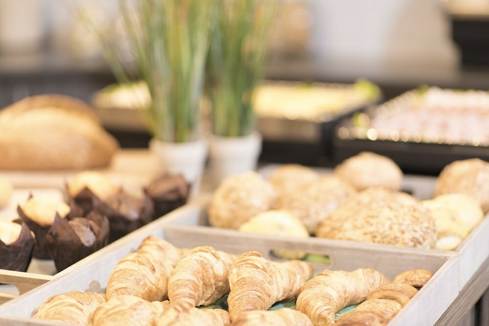 Фото Court Garden Hotel