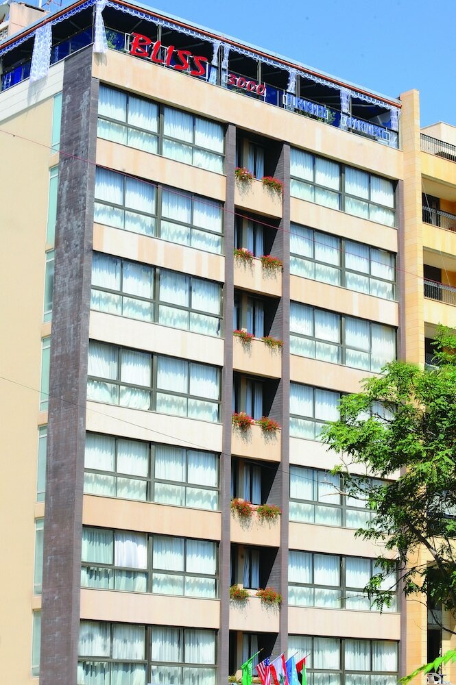 Фото Bliss 3000 Furnished Studios