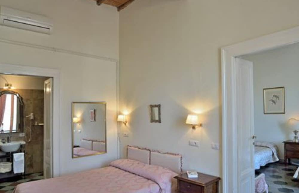 Фото Hotel Le Clarisse al Pantheon