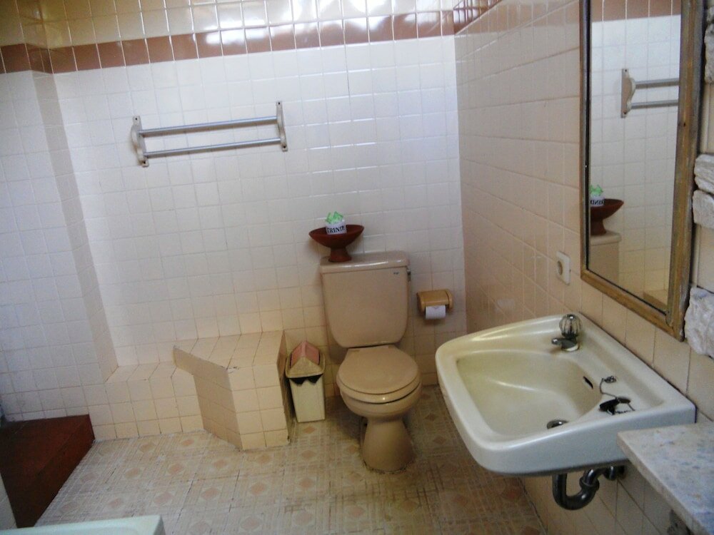 Фото Bali Lovina Beach Cottages