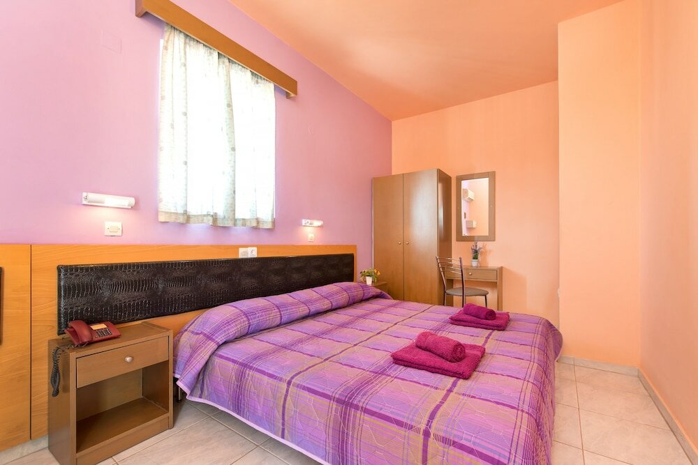 Фото Marietta Hotel & Apartments