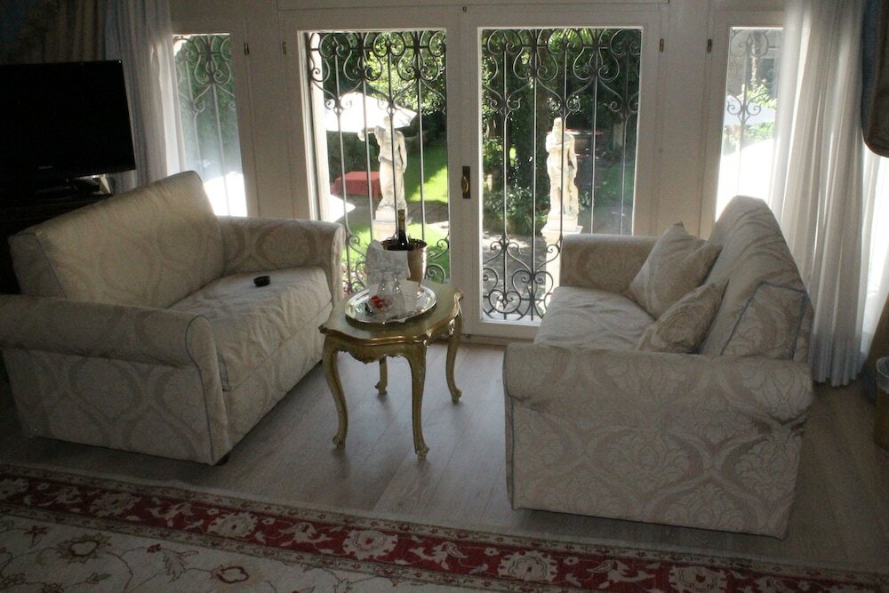 Фото Hotel Palazzo Abadessa